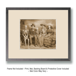 Old Skeleton Family Art